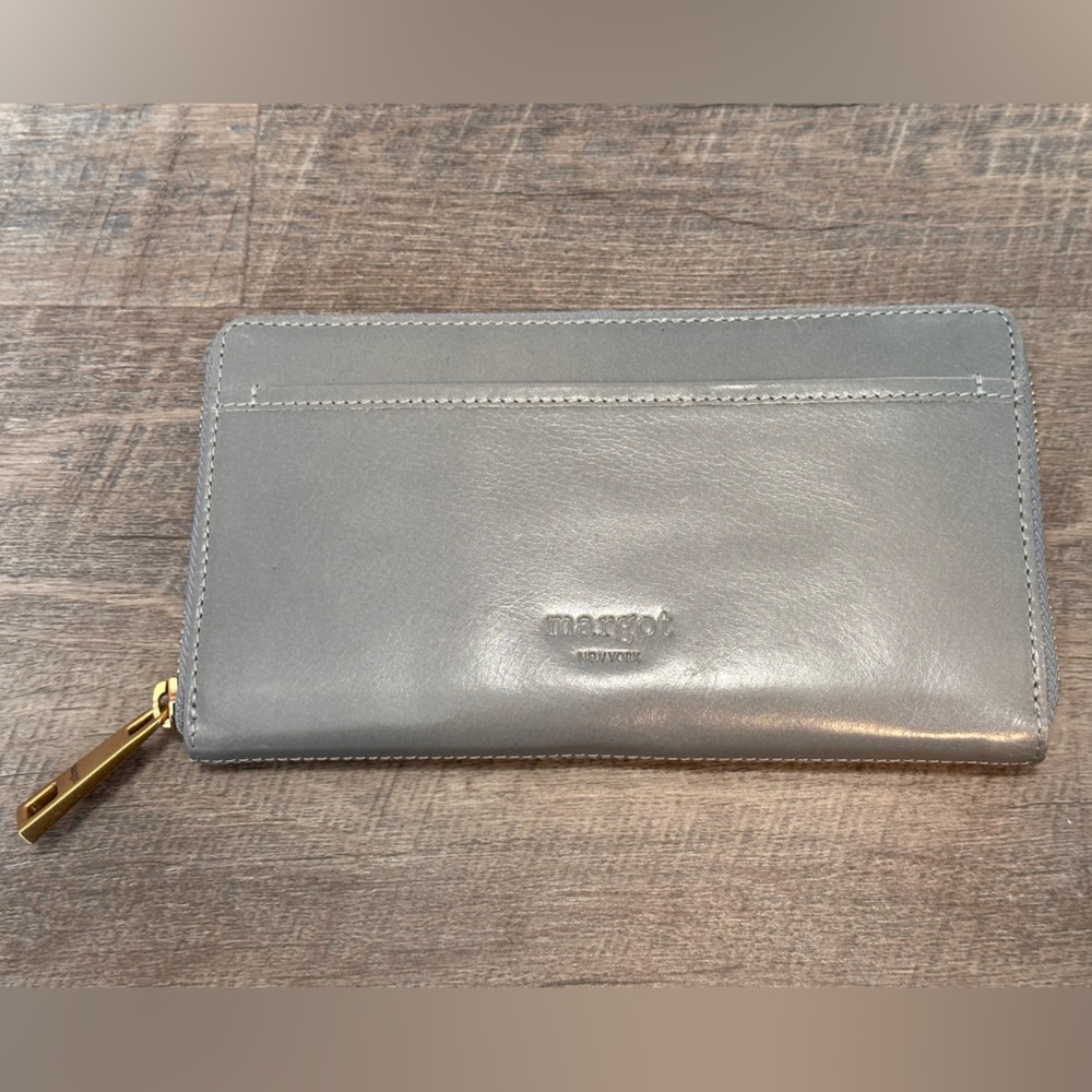 EUC margot New York Gabby Zip Around Wallet - Light Blue/Grey